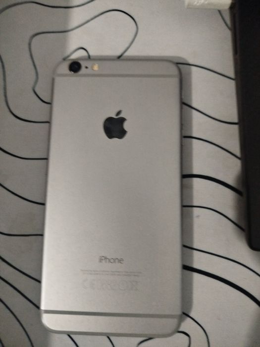 Айфон 6s продаю.