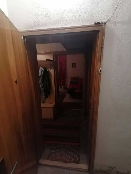 Дава се под наем Тристаен апартамент в Благоевград, Идеален център - 122 кв.м за 224.4 € - Снимка #1