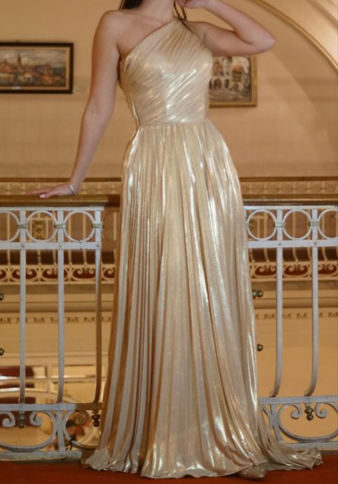 Rochie de ocazie, Aurie