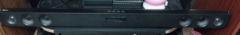 Продам соундбар LG