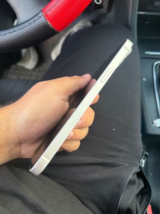 Vând iPhone 14 plus