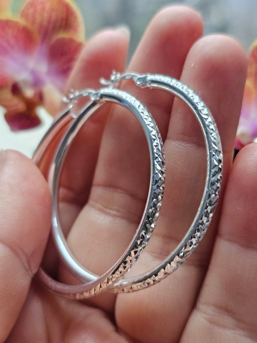 Красиви сребърни обеци халки