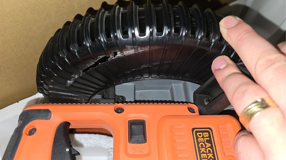 Fierastrau circular black decker