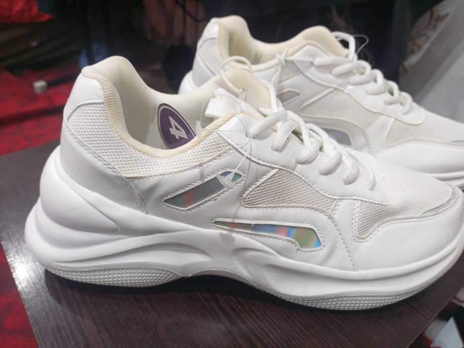 Кроссовки мужские