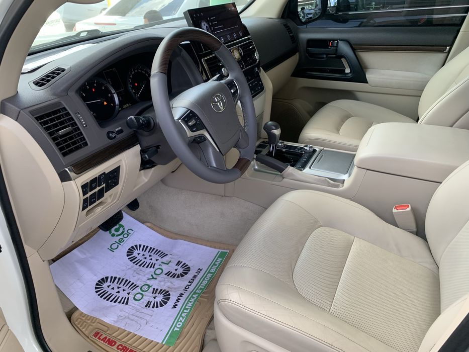 Toyota Land cruiser 200..