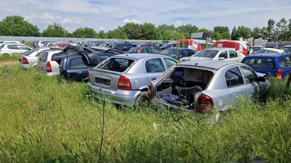 Opel astra G usi capota cutie viteze usa bara portbagaj hayon stopuri stop aripa aripi Scaune roti punte fuzeta amortizor motor  armatura alternator