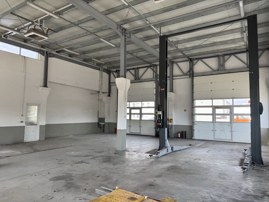 Inchiriez hala de 250 mp plus 62 mp birouri pe Calea Moldovei