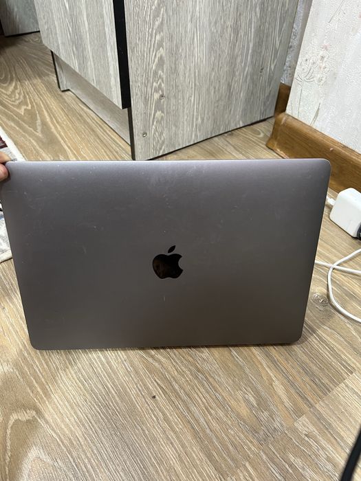 Macbook pro 13 (2016)