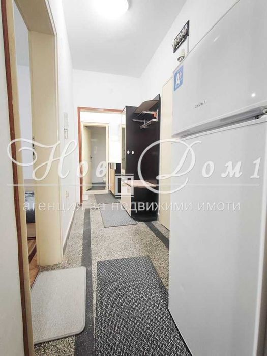 Дава се под наем Тристаен апартамент в Варна, Колхозен пазар - 80 кв.м за 459 € - Снимка #1