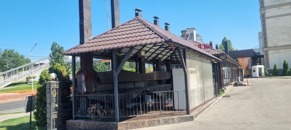 Мангал с крышей продам