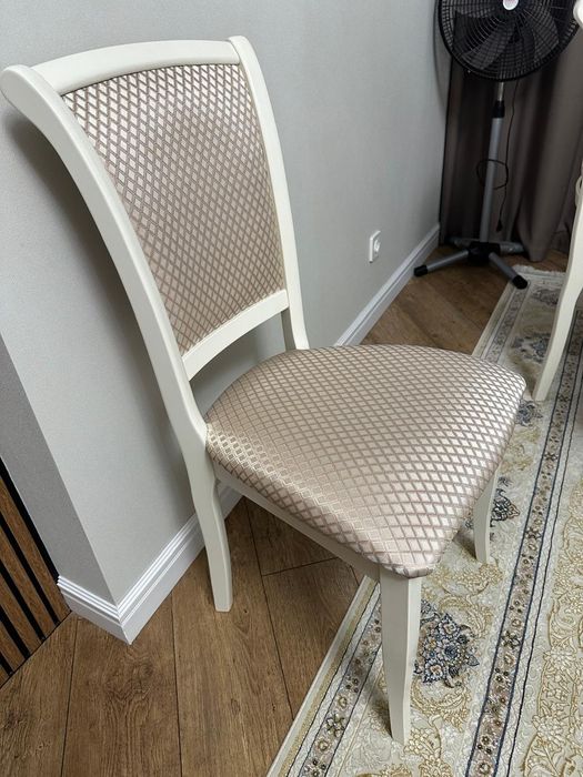 Стулья для гостинной