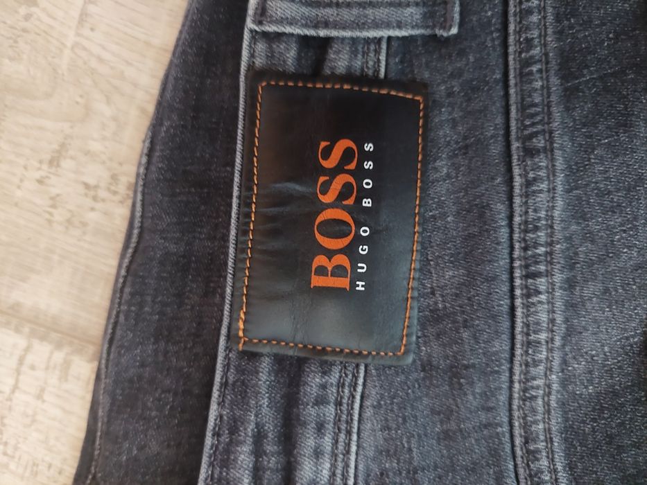 Blugi Hugo Boss (S)