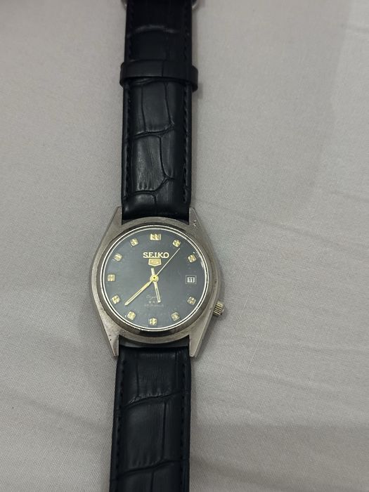 Мъжки часовник Seiko 5 (Винтидж стил / Черен циферблат)