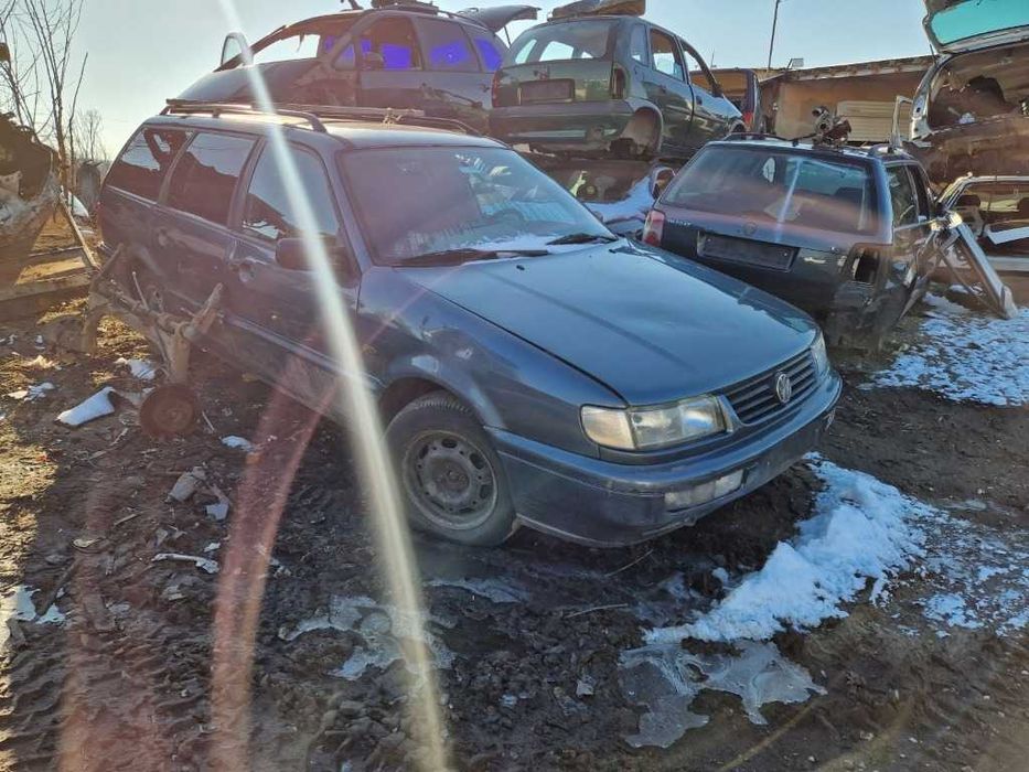 VW Passat 1.8 за части