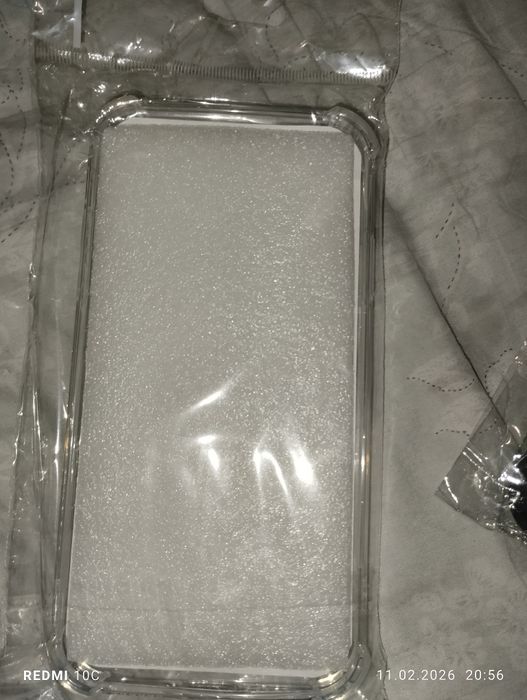 Продам чехлы на айфон 11