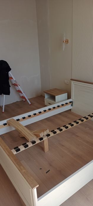 Спальный гарнитур