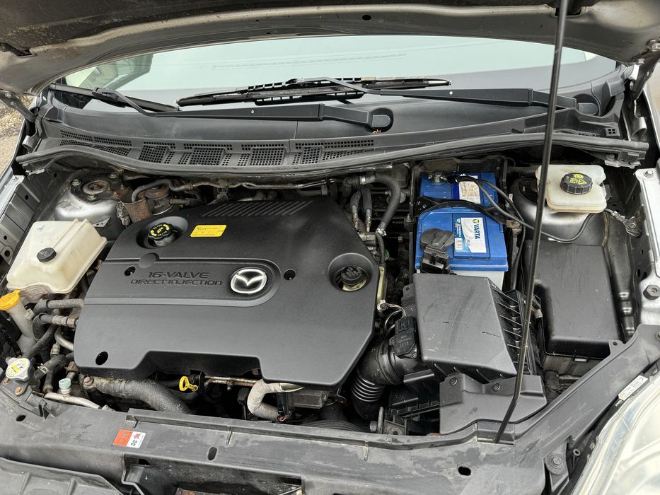 Vand mazda 5 cu 7 locuri