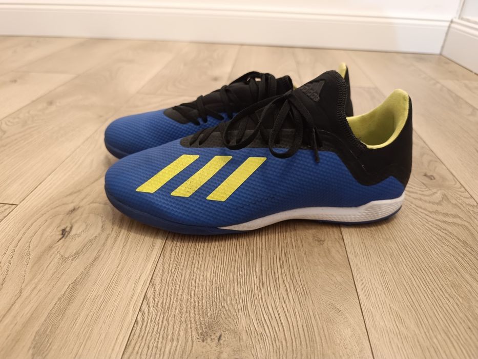 Adidas fotbal X Tango