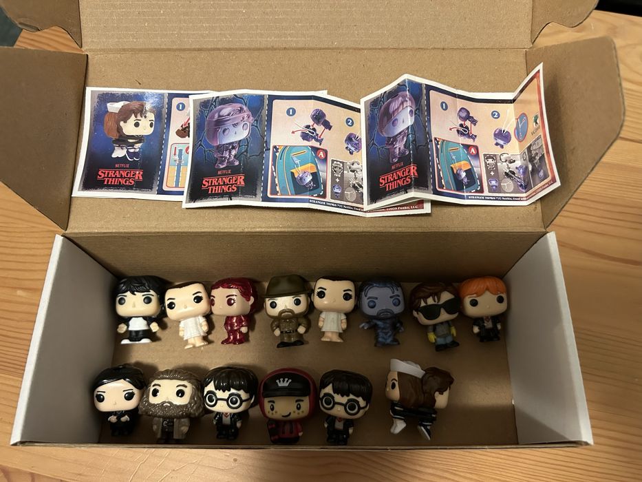 Lot 14 figurine Funko Pop Kinder Joy (Stranger Things si Harry Potter)