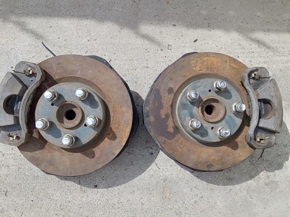 Передние цапфы Camry 40