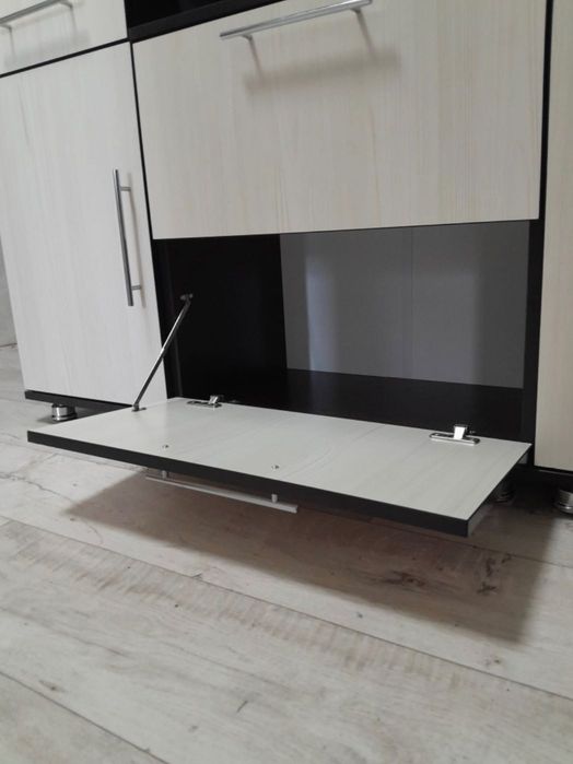 Продам шкаф в прихожую