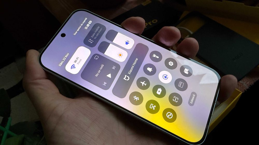 Vând telefon Xiaomi Poco F8 Pro 512GB, ca nou - cutie completă + husă