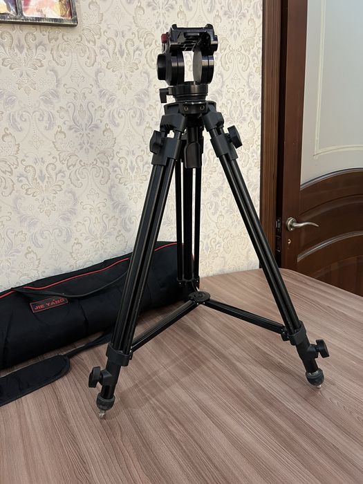 Продается камера Sony ах 100 4K