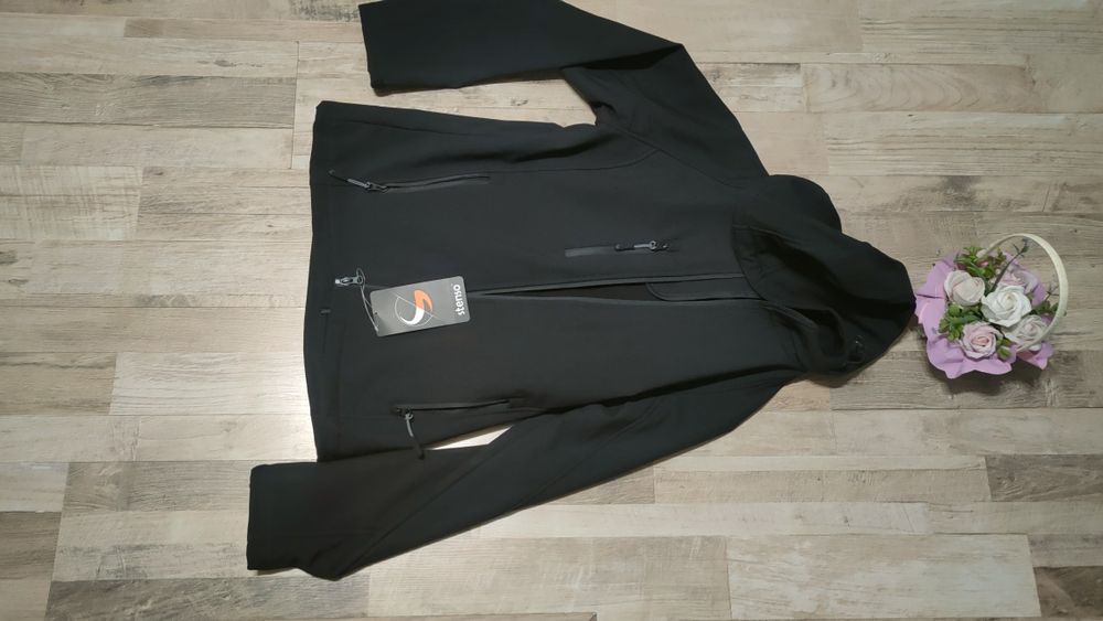 Страхотно яке - спортно, ветровка