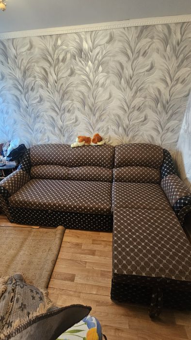 Срочно продам диван