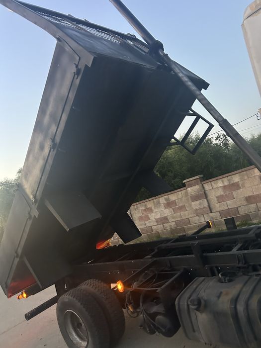 Camion basculabil iveco euro cargo 7.5 tone volan dreapta