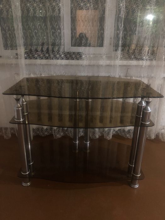 Стеклянная тумба