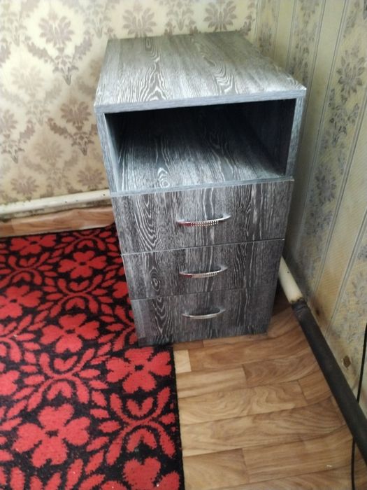 Тумба, с выдвежными ящиками