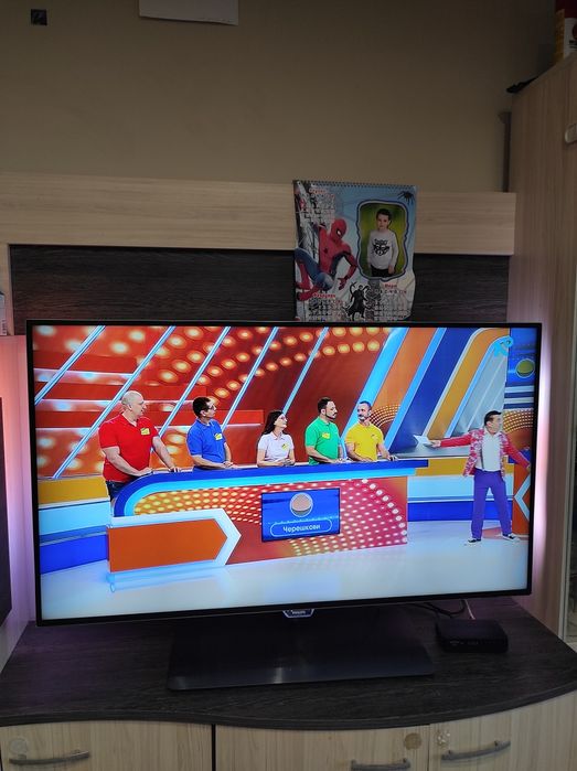 LED Телевизор PHILIPS 48 инча Ambilight