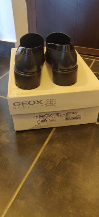 Pantofi GEOX RESPIRA noi din piele, marimea 37