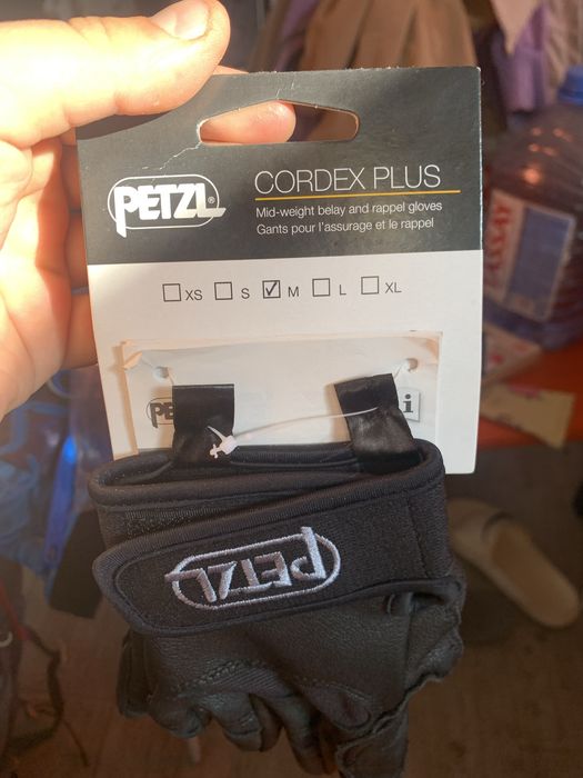 Перчатки Petzl Corax plus