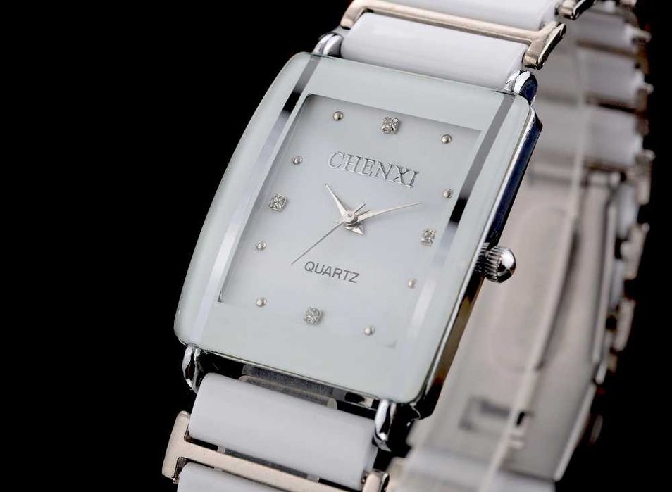 Стилен дамски часовник