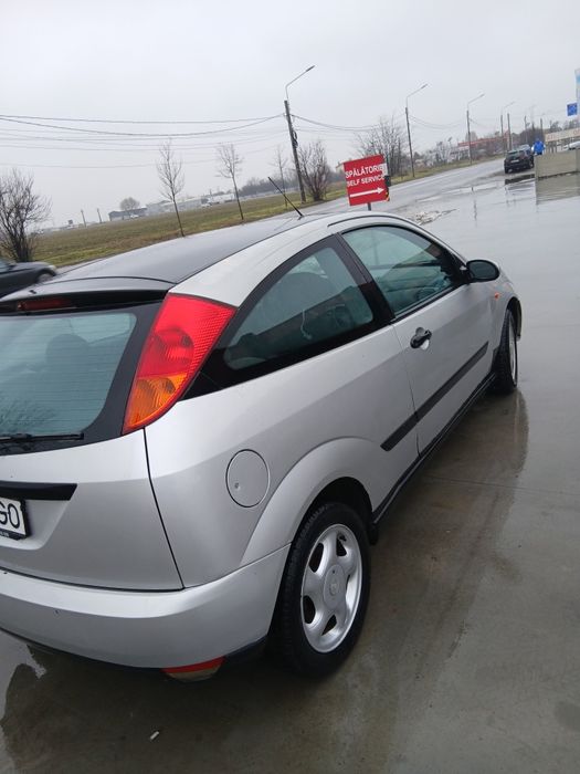 Ford focus  14 benzina