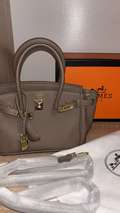 Accesoriu nou nou -poșetă Hmes