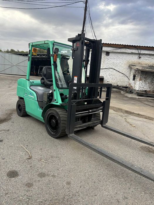 Продам вилочный погрузчик (кара)