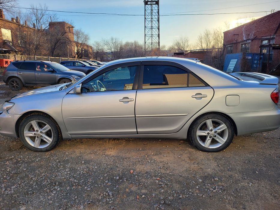 Машина Camry 2003