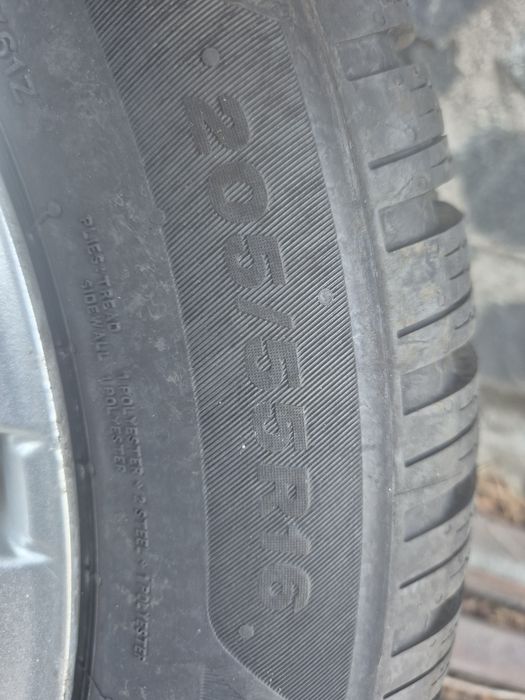 4бр зимни гуми Бриджснон близак 6/ 205-55-16/ 2025г/ 8.2мм грайфер/