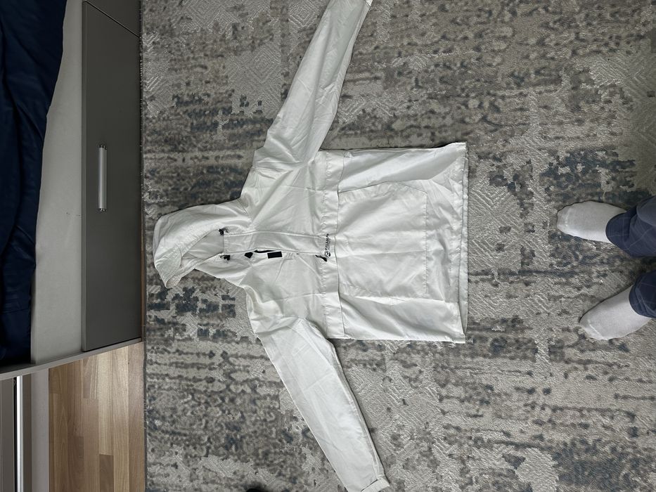 Продам стильный дождевик-анорак PULL&BEAR