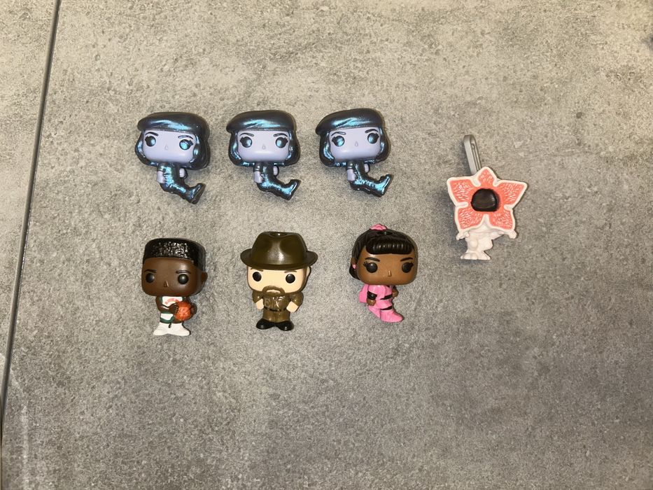 Kinder Joy stranger things фигурки