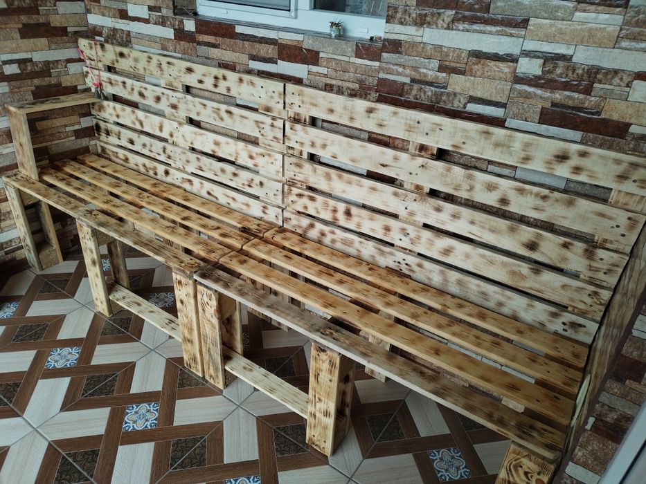 Realizez la comandă mobilier din paleți – Stil Rustic / Lemn Ars
