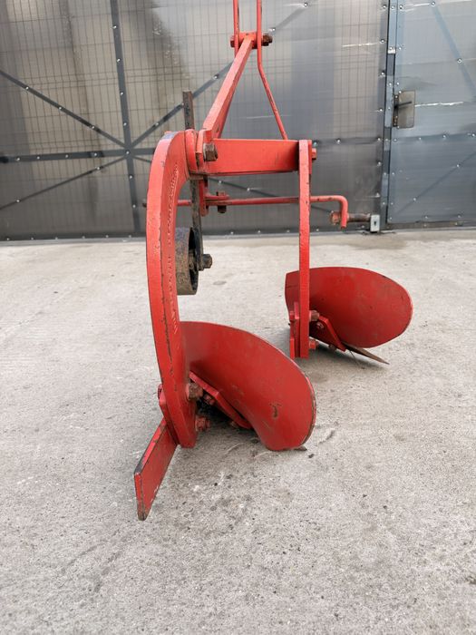 Plug tractor 14-45 cp Racovita • OLX.ro