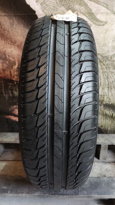 1бр чисто нова гума 195/65/15 Kleber Dynaxrer HP 2
8.0мм грайфер