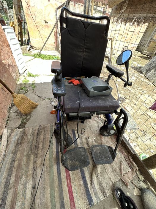 Vand carucior electric pentru prsoane cu dizabilitati