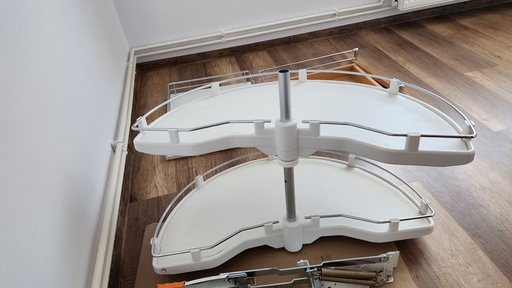 Carusel  Carusel rotitor trei sferturi de cerc pentru dulap colț, buca