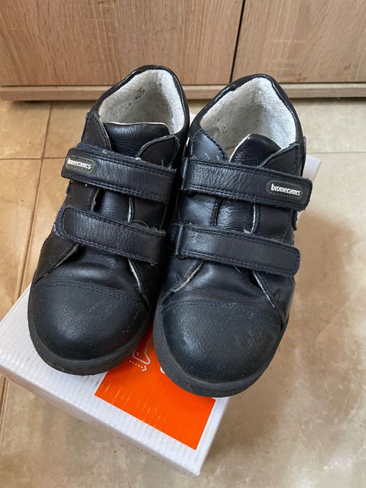 Кожени обувки BIOMECANICS, размер ЕUR 30, стелка 19 см.