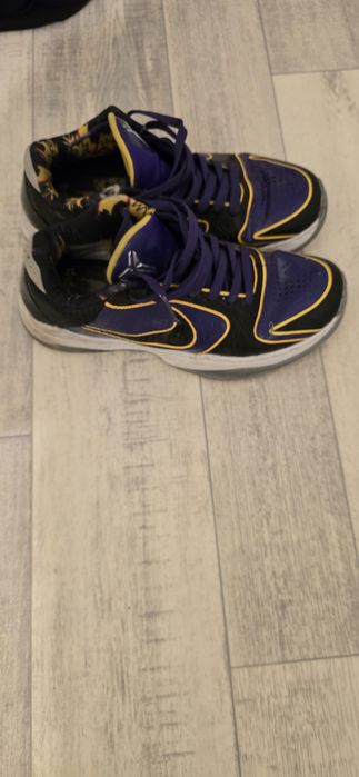 коби 6 баскетбольные кроссовки